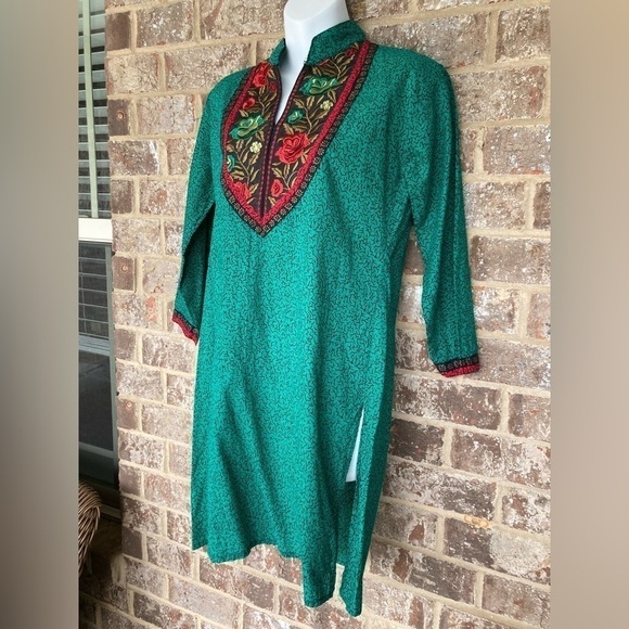 Cotton Embroidered Tunic Top Vintage Made in India Size Medium - Picture 2 of 12